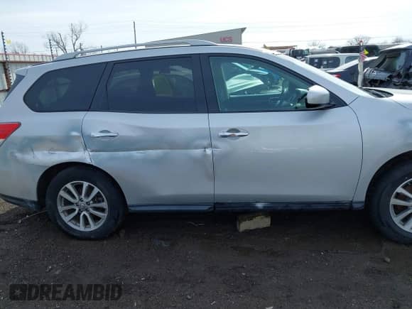 2013 Nissan Pathfinder Platinum with VIN 5N1AR2MN8DC611132, listed as a IAAI auction lot 41577473 with 119,497 mi miles and . Bid and sale history available at DreamBid. Image 13.