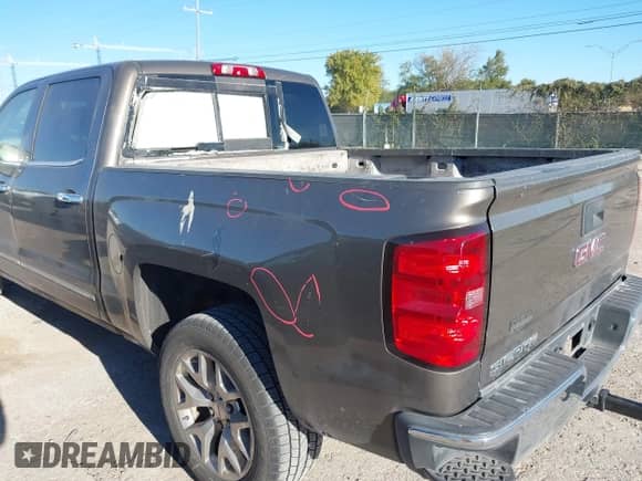 2015 GMC Sierra 1500 Denali with VIN 3GTU2WEC0FG107166, listed as a IAAI auction lot 43572747 with 159,189 mi miles and . Bid and sale history available at DreamBid. Image 18.