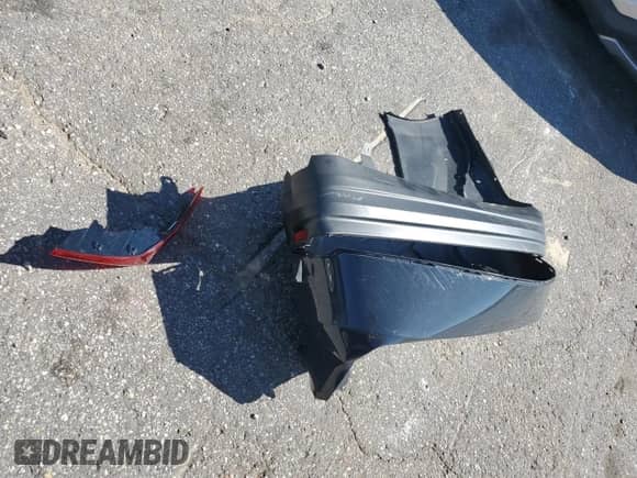 2025 Toyota Camry LE z VIN 4T1DAACK5SU574134, wystawiony jako Copart lot #87451525 z przebiegiem 13 431 mil mil oraz Nie do naprawy • Non repairable. Historia ofert i sprzedaży dostępna na DreamBid. Obrazek 12.