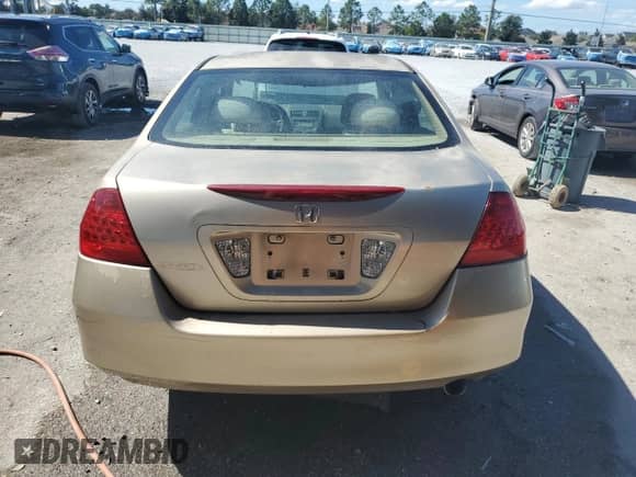 2007 Honda Accord LX with VIN 3HGCM56427G704684, listed as a Copart auction lot 87399815 with 282,552 mi miles and Salvage title. Bid and sale history available at DreamBid. Image 6.