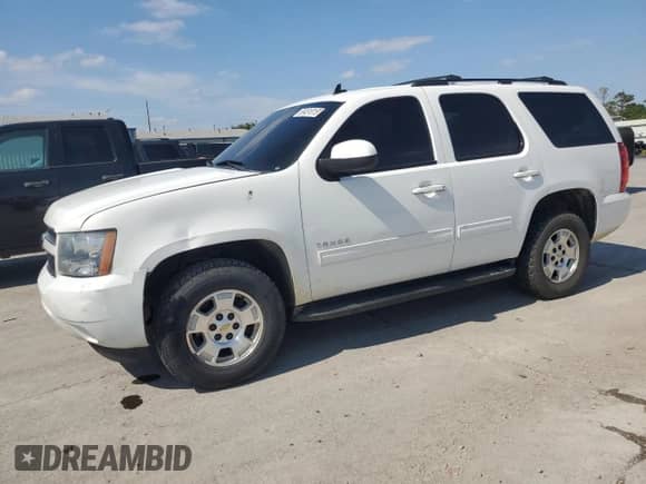 2014 Chevrolet Tahoe LS с VIN 1GNSCAE08ER148213, выставлен на аукционе Copart как лот 58451015 с пробегом 140 470 миль миль и Списание • Salvage title. История ставок и продаж доступна на DreamBid. Изображение 1.