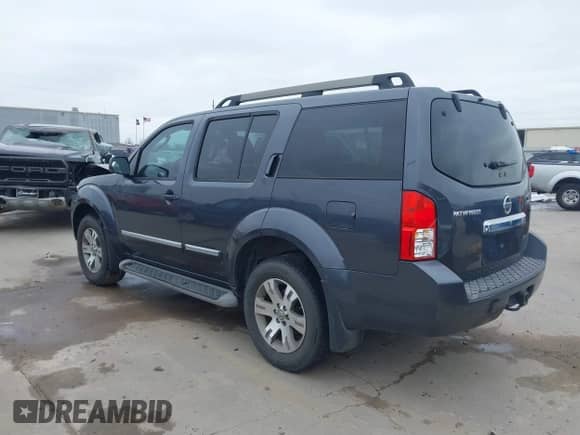 2011 Nissan Pathfinder LE with VIN 5N1AR1NN7BC622435, listed as a IAAI auction lot 41560938 with 118,547 mi miles and . Bid and sale history available at DreamBid. Image 3.