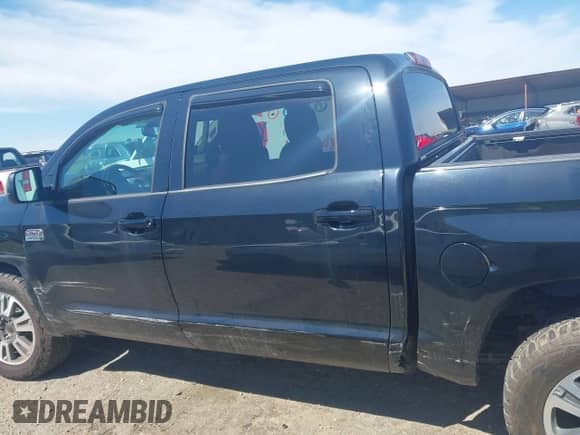 2019 Toyota Tundra SR5 с VIN 5TFAY5F17KX825862, выставлен на аукционе IAAI как лот 42212150 с пробегом 101 117 миль миль и . История ставок и продаж доступна на DreamBid. Изображение 13.