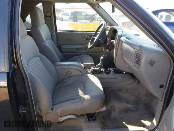 2004 Chevrolet Blazer LS with VIN 1GNCS18X34K124697, listed as a IAAI auction lot 43276720 with 192,964 mi miles and . Bid and sale history available at DreamBid. Image 5.