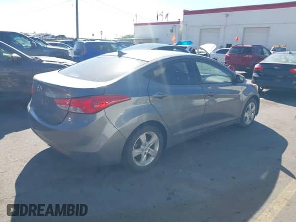 2012 Hyundai Elantra Limited z VIN 5NPDH4AEXCH141418, wystawiony jako IAAI lot #43343441 z przebiegiem 214 501 mil mil oraz . Historia ofert i sprzedaży dostępna na DreamBid. Obrazek 4.