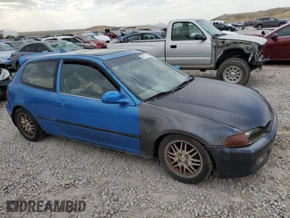 1993 Honda Civic с VIN 2HGEH3380PH537167, выставлен на аукционе Copart как лот 63471125 с пробегом 109 999 миль миль и Списание • Salvage title. История ставок и продаж доступна на DreamBid. Изображение 4.