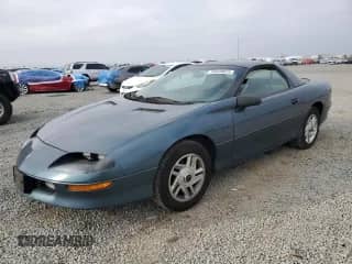 1994 Chevrolet Camaro с VIN 2G1FP22S0R2164045, выставлен на аукционе Copart как лот 89439825 с пробегом 65 797 миль миль и Чистый • Clean title. История ставок и продаж доступна на DreamBid. Изображение 1.