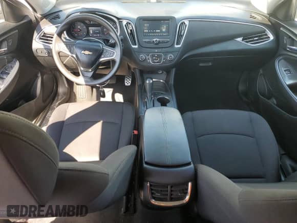 2017 Chevrolet Malibu LT с VIN 1G1ZE5STXHF201077, выставлен на аукционе Copart как лот 81667625 с пробегом 92 479 миль миль и Списание • Salvage title. История ставок и продаж доступна на DreamBid. Изображение 8.