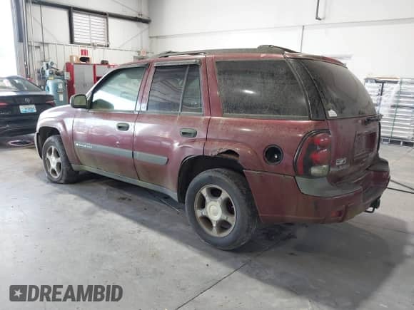 2004 Chevrolet TrailBlazer LT with VIN 1GNDT13S042364979, listed as a IAAI auction lot 42484027 with 273,344 mi miles and . Bid and sale history available at DreamBid. Image 3.
