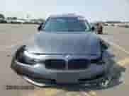 2017 BMW 3 Series 320i xDrive z VIN WBA8E5G31HNU44128, wystawiony jako Copart lot #70943715 z przebiegiem 53 725 mil mil oraz Szkoda całkowita • Salvage title. Historia ofert i sprzedaży dostępna na DreamBid. Obrazek 5.