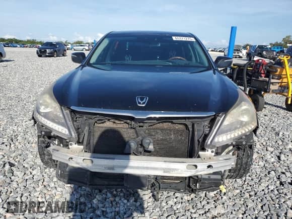 2015 Hyundai Equus Signature с VIN KMHGH4JH5FU091847, выставлен на аукционе Copart как лот 65371275 с пробегом 156 266 миль миль и На запчасти • Non repairable. История ставок и продаж доступна на DreamBid. Изображение 5.