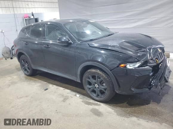 2024 Dodge Hornet GT Plus with VIN ZACNDFBN1R3A09679, listed as a Copart auction lot 62980845 with 9,539 mi miles and Salvage title. Bid and sale history available at DreamBid. Image 4.