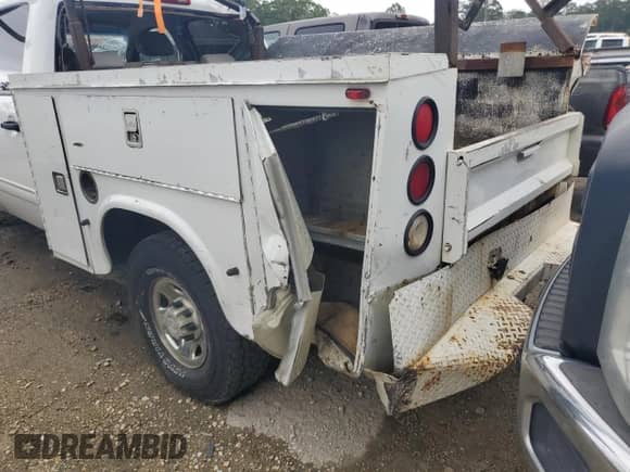 2010 Chevrolet Silverado 2500HD LT с VIN 1GC4KXBG1AF139552, выставлен на аукционе Copart как лот 53835795 с пробегом Не указан миль и Списание • Salvage title. История ставок и продаж доступна на DreamBid. Изображение 6.