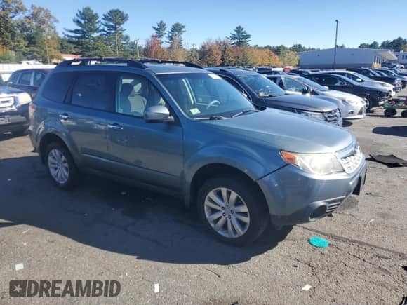 2012 Subaru Forester X Premium z VIN JF2SHADC6CH419568, wystawiony jako Copart lot #86185215 z przebiegiem 211 481 mil mil oraz Czysty tytuł • Clean title. Historia ofert i sprzedaży dostępna na DreamBid. Obrazek 4.