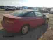2000 Saturn SC z VIN 1G8ZY1272YZ194371, wystawiony jako Copart lot #74937784 z przebiegiem Nie podano mil oraz Czysty tytuł • Clean title. Historia ofert i sprzedaży dostępna na DreamBid. Obrazek 3.