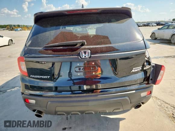 2021 Honda Passport Sport with VIN 5FNYF8H24MB008230, listed as a Copart auction lot 69240425 with 50,639 mi miles and Salvage title. Bid and sale history available at DreamBid. Image 6.