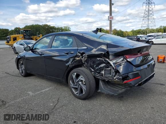 2025 Hyundai Elantra Limited z VIN KMHLP4DG0SU890921, wystawiony jako Copart lot #84968485 z przebiegiem 17 571 mil mil oraz Szkoda całkowita • Salvage title. Historia ofert i sprzedaży dostępna na DreamBid. Obrazek 2.