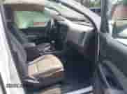 2019 Chevrolet Colorado 2WD Work Truck z VIN 1GCHSBEA8K1200888, wystawiony jako IAAI lot #42936958 z przebiegiem 67 918 mil mil oraz . Historia ofert i sprzedaży dostępna na DreamBid. Obrazek 5.