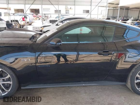 2024 Ford Mustang GT с VIN 1FA6P8CFXR5403302, выставлен на аукционе IAAI как лот 43041922 с пробегом 6 805 миль миль и . История ставок и продаж доступна на DreamBid. Изображение 15.