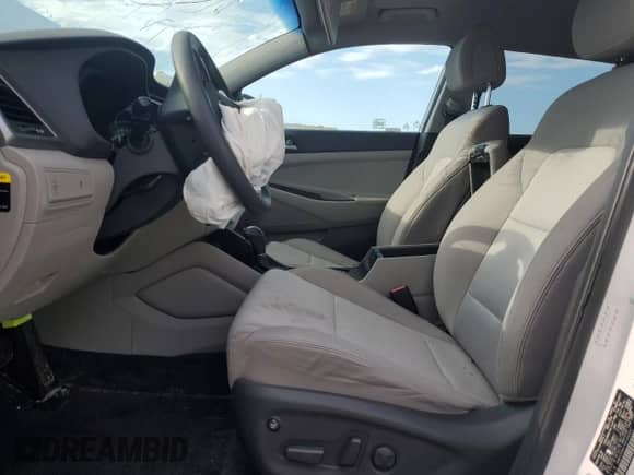 2016 Hyundai Tucson SE z VIN KM8J33A47GU200287, wystawiony jako Copart lot #63396895 z przebiegiem Nie podano mil oraz Czysty tytuł • Clean title. Historia ofert i sprzedaży dostępna na DreamBid. Obrazek 7.