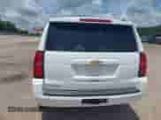 2016 Chevrolet Tahoe LT z VIN 1GNSCBKC2GR410752, wystawiony jako IAAI lot #42638570 z przebiegiem 150 179 mil mil oraz . Historia ofert i sprzedaży dostępna na DreamBid. Obrazek 17.