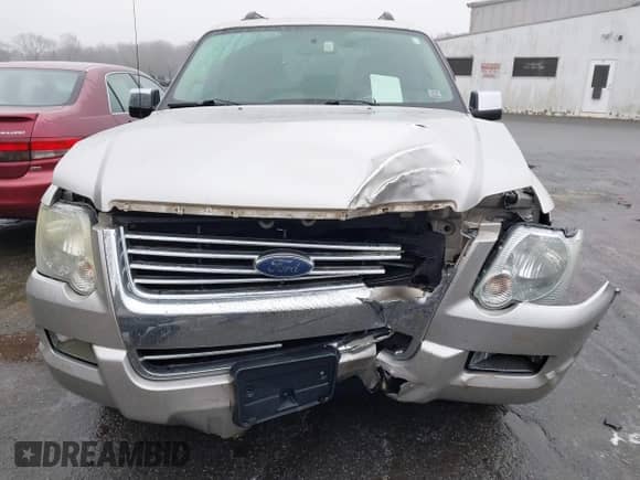 2006 Ford Explorer Limited with VIN 1FMEU75E06UA78072, listed as a IAAI auction lot 41565453 with 196,902 mi miles and . Bid and sale history available at DreamBid. Image 12.