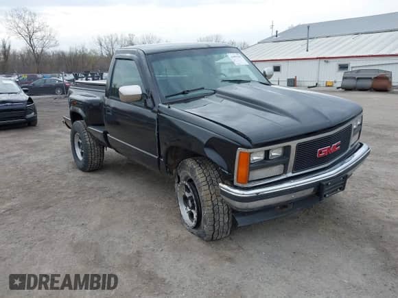 1988 GMC Sierra 1500 с VIN 1GTDK14K7JZ536955, выставлен на аукционе IAAI как лот 41957935 с пробегом 389 663 миль миль и . История ставок и продаж доступна на DreamBid. Изображение 1.