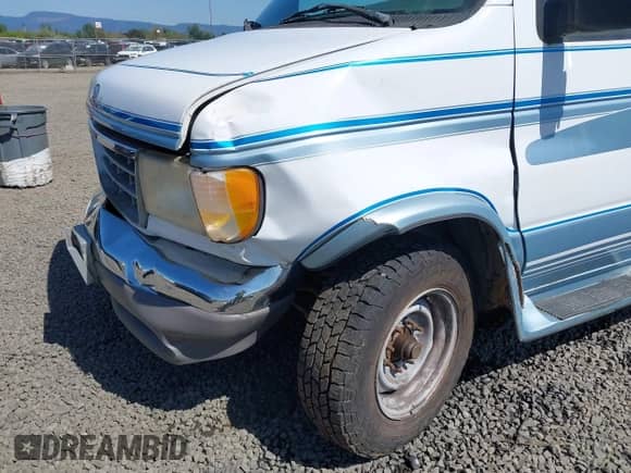 1996 Ford Econoline Cargo with VIN 1FDHS24H9THA55752, listed as a IAAI auction lot 42052800 with 117,680 mi miles and . Bid and sale history available at DreamBid. Image 6.
