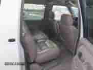 1998 Chevrolet Suburban с VIN 3GNEC16R4WG135454, выставлен на аукционе IAAI как лот 42237715 с пробегом 212 662 миль миль и . История ставок и продаж доступна на DreamBid. Изображение 8.