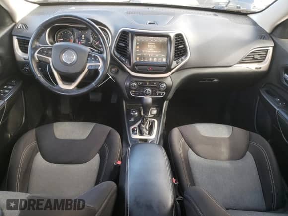 2014 Jeep Cherokee Latitude с VIN 1C4PJMCS5EW260950, выставлен на аукционе Copart как лот 81038435 с пробегом 136 795 миль миль и Чистый • Clean title. История ставок и продаж доступна на DreamBid. Изображение 8.