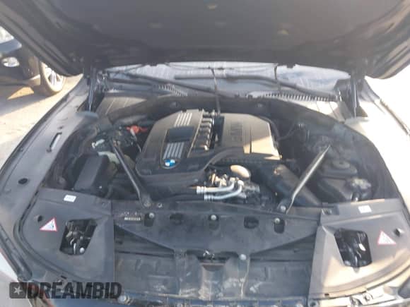 2012 BMW 7 Series 740Li z VIN WBAKB4C56CC576810, wystawiony jako IAAI lot #43364646 z przebiegiem 115 234 mil mil oraz . Historia ofert i sprzedaży dostępna na DreamBid. Obrazek 10.