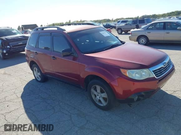 2013 Subaru Forester X z VIN JF2SHABC4DG428182, wystawiony jako IAAI lot #43483987 z przebiegiem 180 671 mil mil oraz . Historia ofert i sprzedaży dostępna na DreamBid. Obrazek 1.