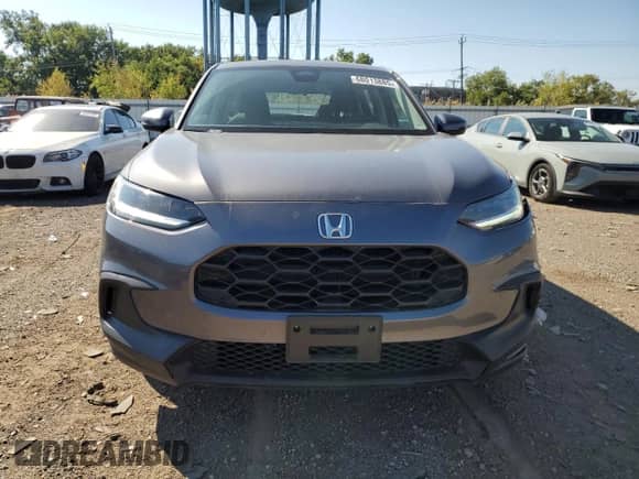 2025 Honda HR-V LX with VIN 3CZRZ2H39SM732788, listed as a Copart auction lot 68013885 with 13,895 mi miles and Salvage title. Bid and sale history available at DreamBid. Image 5.