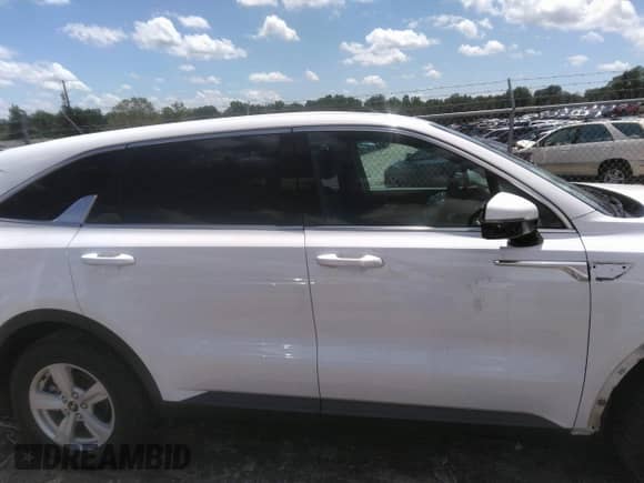 2022 Kia Sorento LX with VIN 5XYRG4LCXNG132653, listed as a IAAI auction lot 42981166 with 64,572 mi miles and . Bid and sale history available at DreamBid. Image 13.