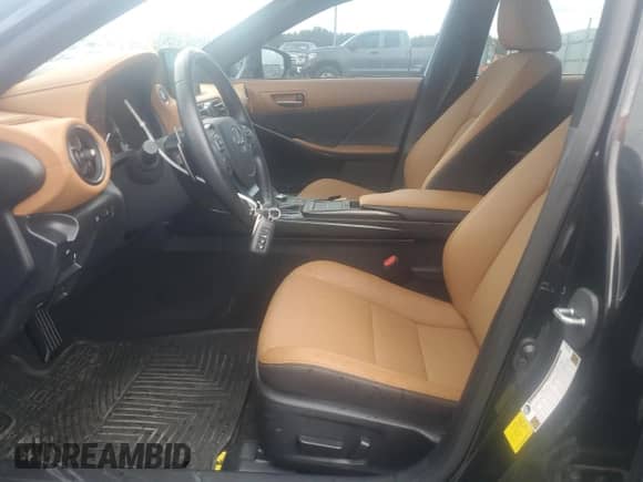 2024 Lexus IS 350 F Sport z VIN JTHBZ1B26R5073925, wystawiony jako Copart lot #67021315 z przebiegiem 7 865 mil mil oraz Szkoda całkowita • Salvage title. Historia ofert i sprzedaży dostępna na DreamBid. Obrazek 7.