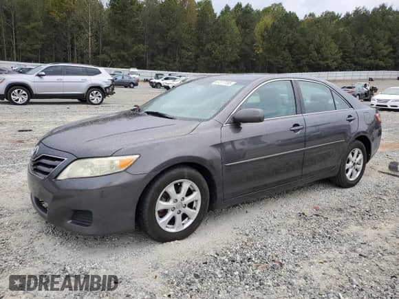 2010 Toyota Camry LE с VIN 4T4BF3EK7AR056452, выставлен на аукционе Copart как лот 87377155 с пробегом 160 986 миль миль и Списание • Salvage title. История ставок и продаж доступна на DreamBid. Изображение 1.