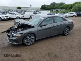 2025 Hyundai Elantra SEL Sport z VIN KMHLM4DJ8SU131020, wystawiony jako Copart lot #61448925 z przebiegiem 12 589 mil mil oraz Szkoda całkowita • Salvage title. Historia ofert i sprzedaży dostępna na DreamBid. Obrazek 1.