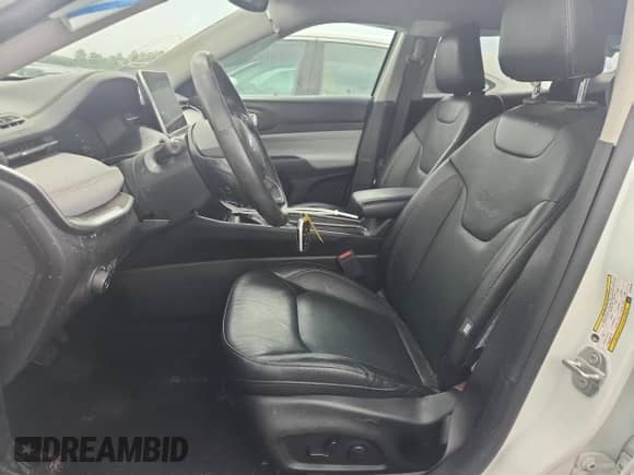 2022 Jeep Compass Latitude Lux с VIN 3C4NJDFB1NT215738, выставлен на аукционе Copart как лот 69096545 с пробегом 42 791 миль миль и Списание • Salvage title. История ставок и продаж доступна на DreamBid. Изображение 7.