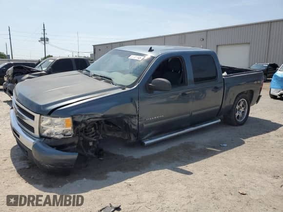 2011 Chevrolet Silverado 1500 LS с VIN 3GCPKREA0BG256054, выставлен на аукционе Copart как лот 57481145 с пробегом Не указан миль и Списание • Salvage title. История ставок и продаж доступна на DreamBid. Изображение 1.