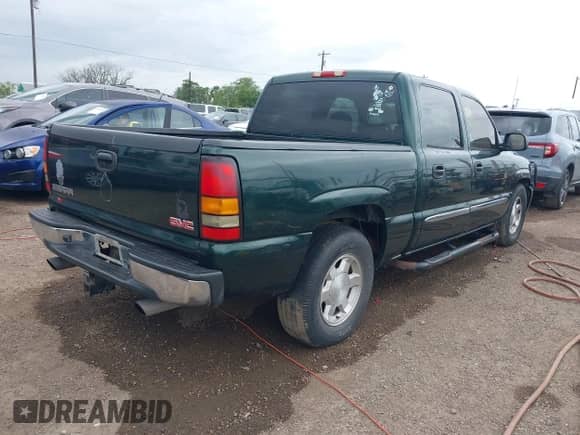 2005 GMC Sierra 1500 SLE с VIN 2GTEC13T451292207, выставлен на аукционе IAAI как лот 42099007 с пробегом 225 446 миль миль и . История ставок и продаж доступна на DreamBid. Изображение 4.