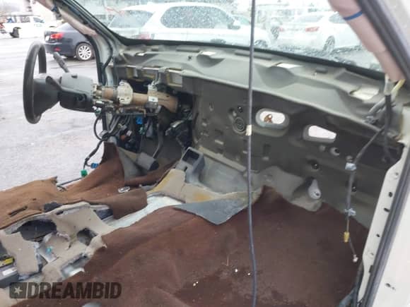 2015 Cadillac Escalade Luxury with VIN 1GYS3BKJ0FR204300, listed as a IAAI auction lot 41743008 with Not provided miles and . Bid and sale history available at DreamBid. Image 5.