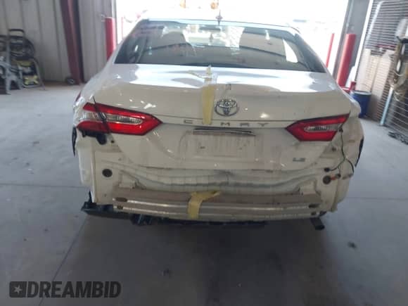 2019 Toyota Camry SE z VIN 4T1B11HK3KU833090, wystawiony jako IAAI lot #43218485 z przebiegiem 78 653 mil mil oraz . Historia ofert i sprzedaży dostępna na DreamBid. Obrazek 6.