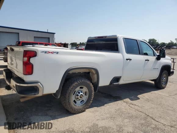 2023 Chevrolet Silverado 2500HD Work Truck z VIN 1GC1YLE7XPF192717, wystawiony jako Copart lot #55618915 z przebiegiem 75 544 mil mil oraz Czysty tytuł • Clean title. Historia ofert i sprzedaży dostępna na DreamBid. Obrazek 3.