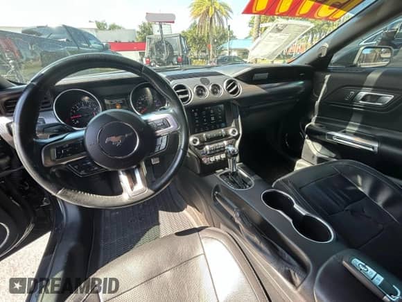 2018 Ford Mustang EcoBoost Premium with VIN 1FATP8UH9J5112944, listed as a Copart auction lot 90128975 with 83,838 mi miles and Clean title. Bid and sale history available at DreamBid. Image 9.