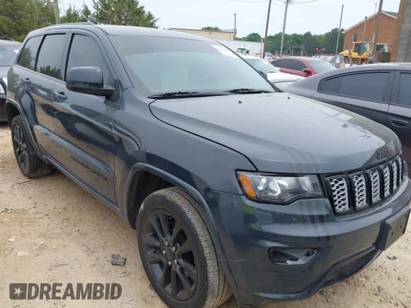 2018 Jeep Grand Cherokee Laredo с VIN 1C4RJFAG4JC303222, выставлен на аукционе IAAI как лот 42276244 с пробегом 83 585 миль миль и . История ставок и продаж доступна на DreamBid. Изображение 1.