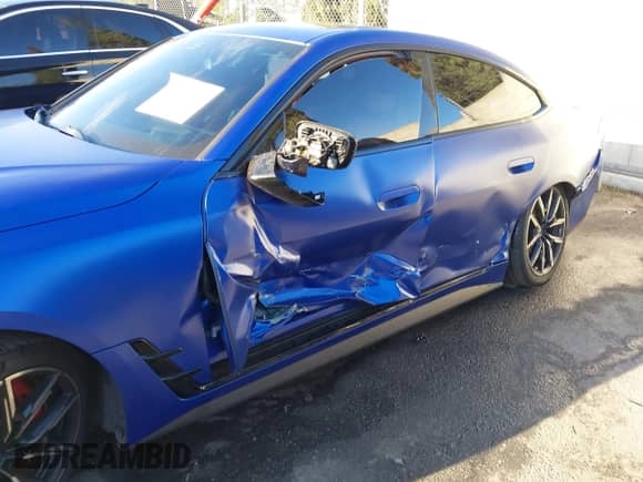 2024 BMW i4 eDrive40 with VIN WBY73AW07RFS43770, listed as a IAAI auction lot 41689504 with 14,684 mi miles and . Bid and sale history available at DreamBid. Image 6.