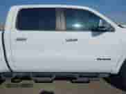 2021 Ram 1500 Laramie z VIN 1C6SRFJT7MN719238, wystawiony jako IAAI lot #42482214 z przebiegiem 47 265 mil mil oraz . Historia ofert i sprzedaży dostępna na DreamBid. Obrazek 13.