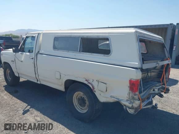 1985 Ford F-250 with VIN 1FTHF2510FPA88112, listed as a IAAI auction lot 42871694 with 8,209 mi miles and . Bid and sale history available at DreamBid. Image 3.