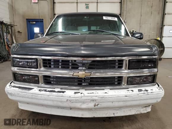 1998 Chevrolet Suburban с VIN 1GNEC16R3WJ314003, выставлен на аукционе Copart как лот 78271654 с пробегом 283 661 миль миль и Чистый • Clean title. История ставок и продаж доступна на DreamBid. Изображение 5.