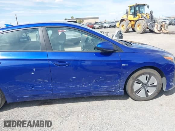 2020 Hyundai Ioniq Blue с VIN KMHC65LC2LU232414, выставлен на аукционе IAAI как лот 43238202 с пробегом 139 528 миль миль и . История ставок и продаж доступна на DreamBid. Изображение 6.